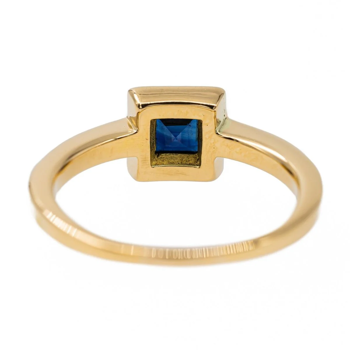 Yellow Gold Sapphire Ring - Image 5