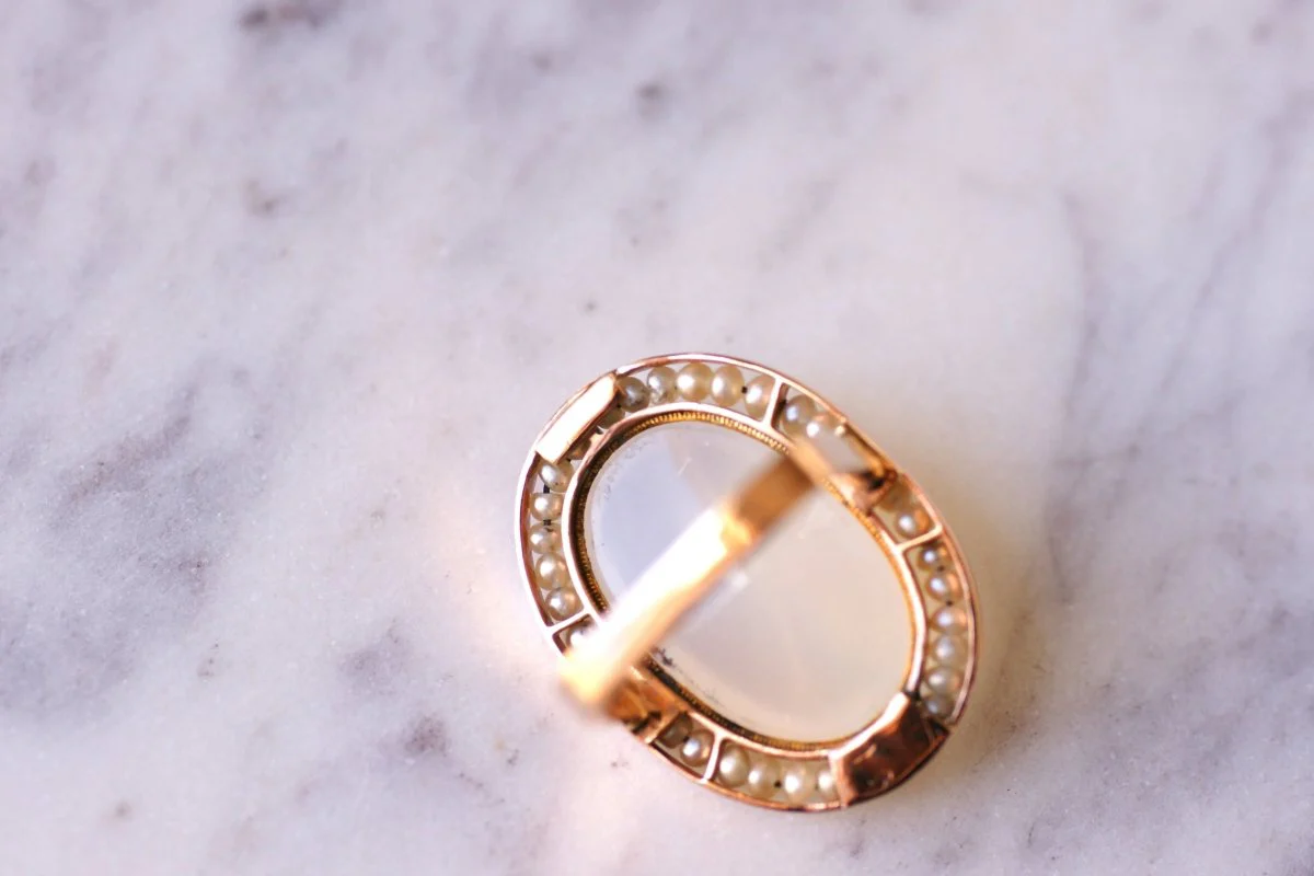 Old pink gold chalcedony blue gray adularescent ring and pearls - Image 9