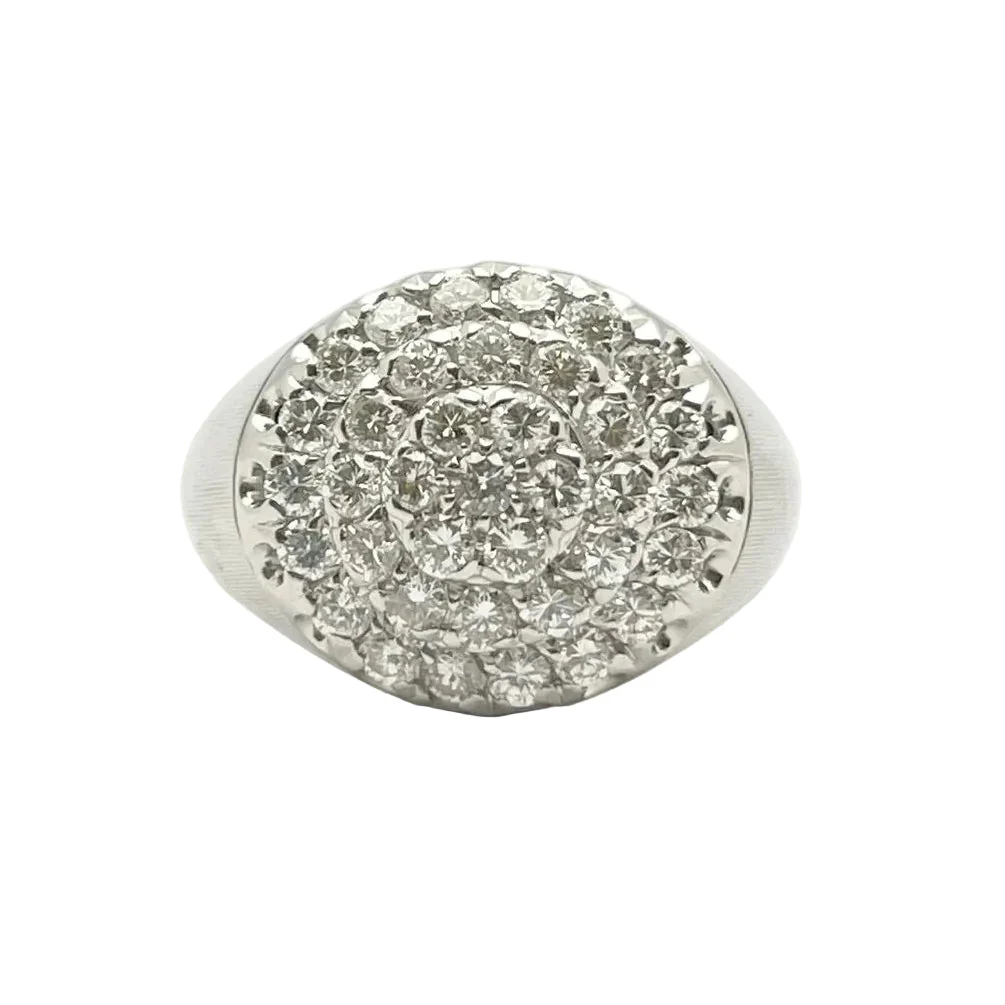 Ring Paved in white gold and diamonds.
