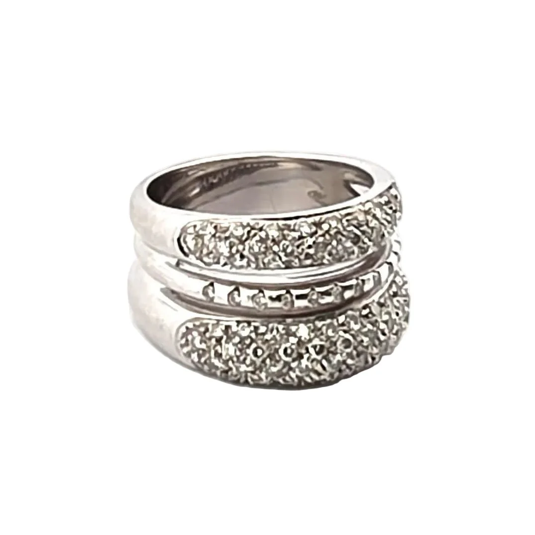 Ring Paved in white gold and diamonds. - Image 4