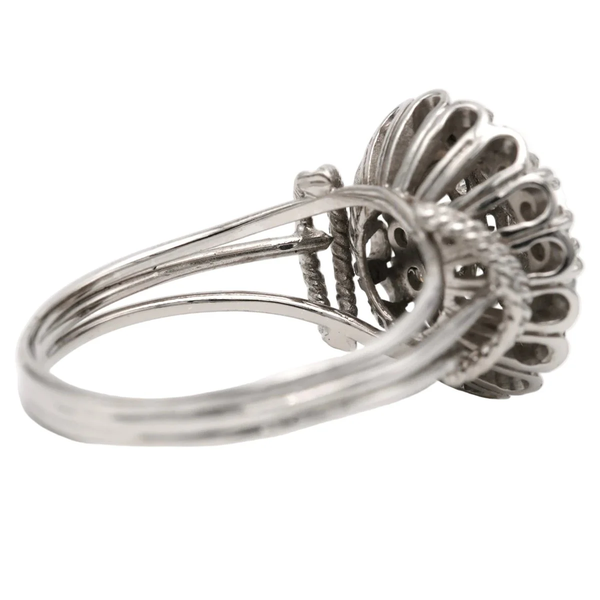 Bague Pavée en or blanc et diamants - Image 5