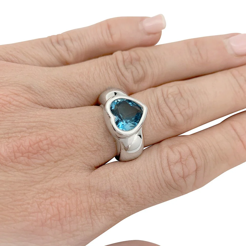 Piaget ring, “Heart”, white gold and topaz - Image 5