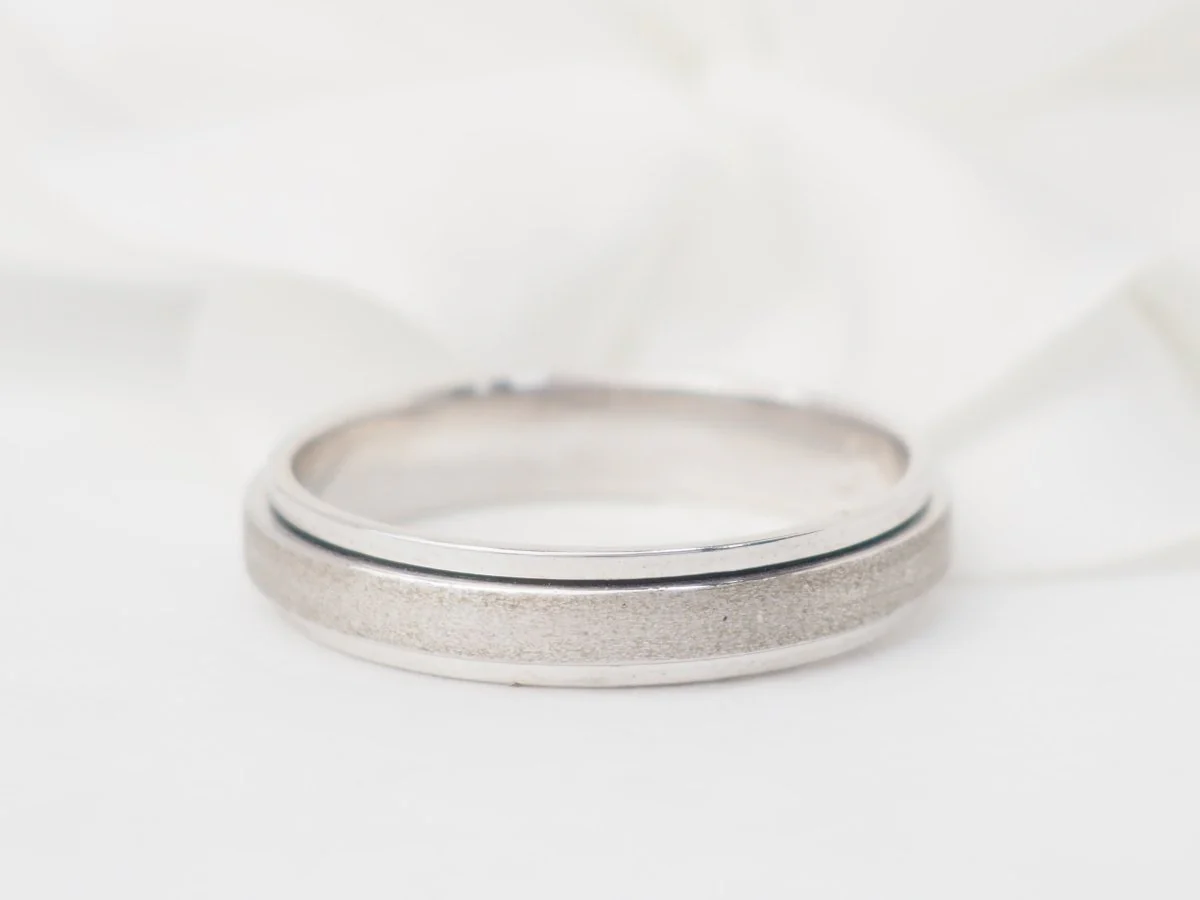 Piaget Possession ring in white gold - Image 2