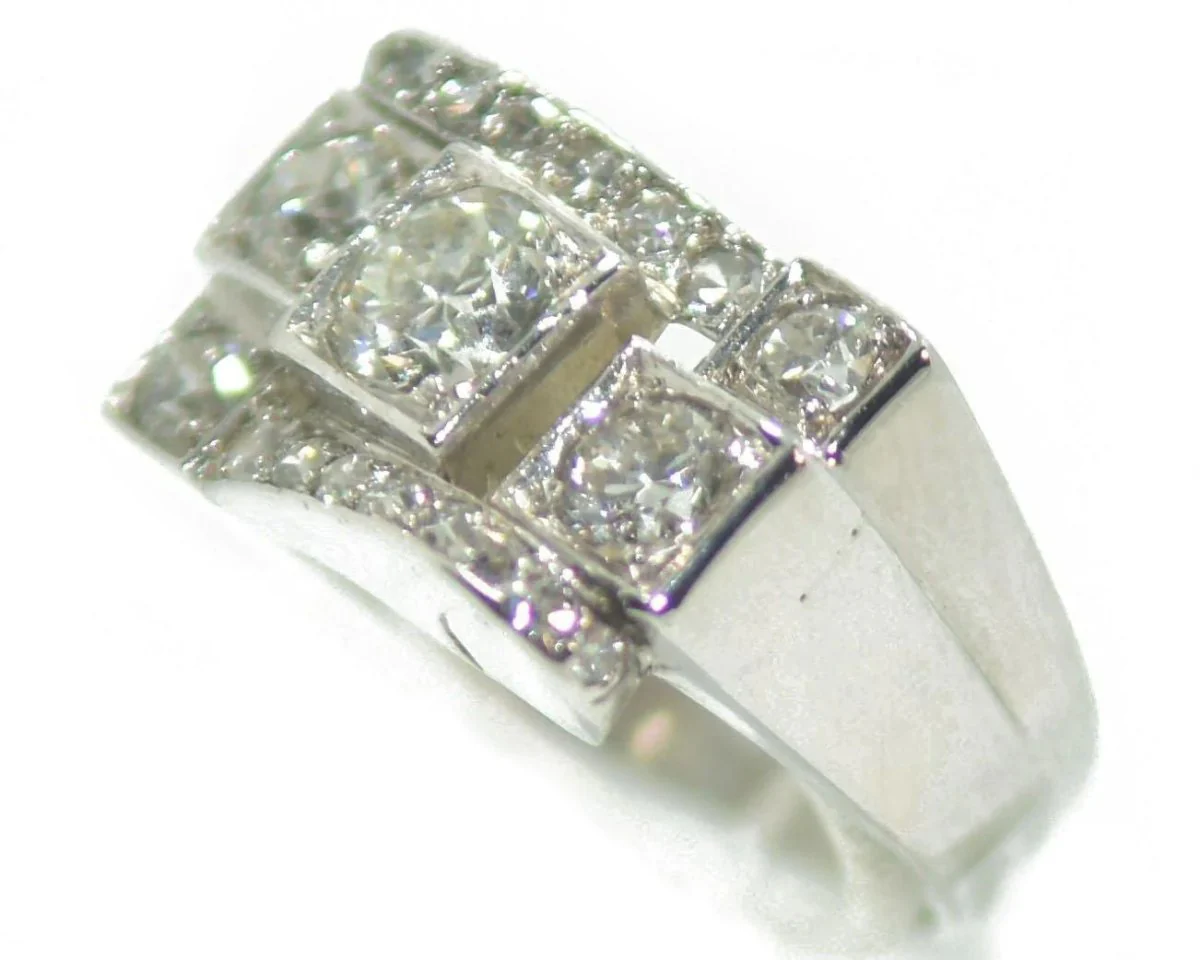 Platinum diamond ring 1930 - Image 4