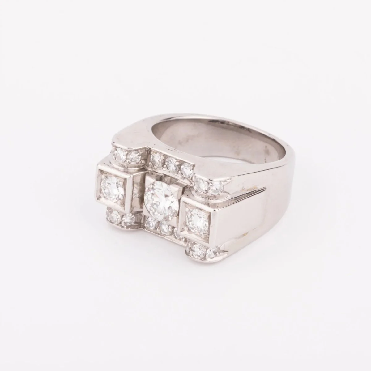 Platinum and diamond ring - Image 4