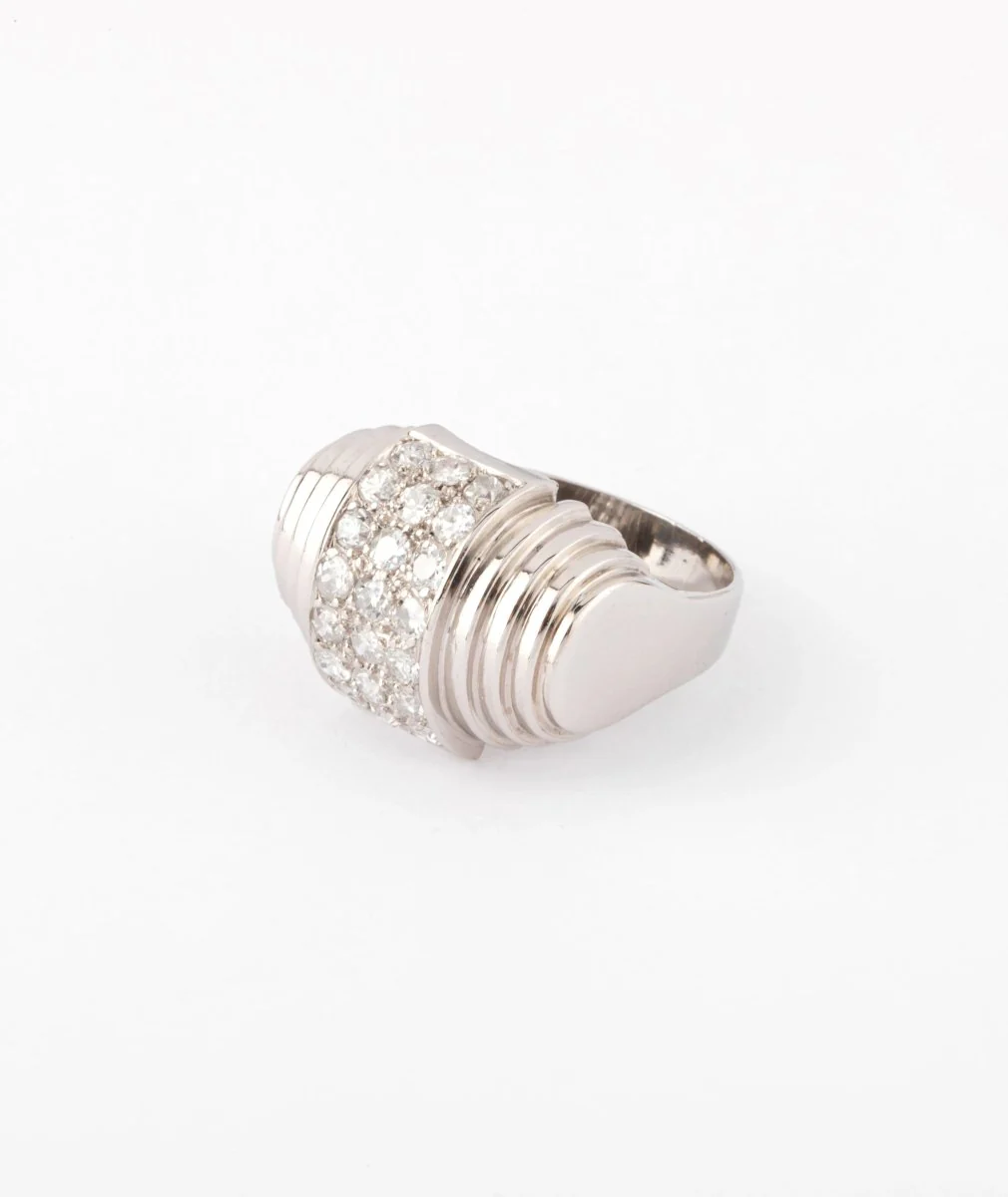 Platinum and diamond tiered ring - Image 2