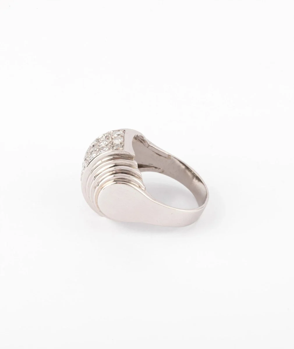 Platinum and diamond tiered ring - Image 3