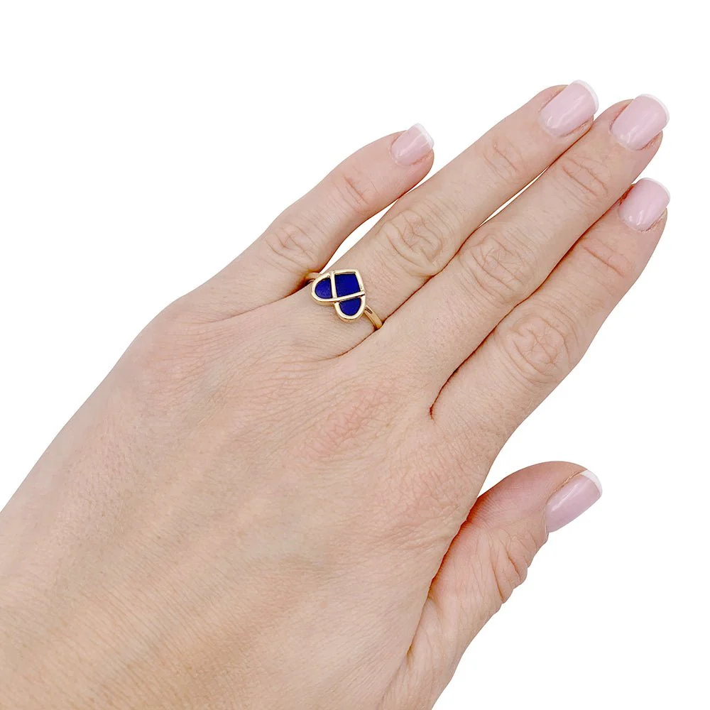 Poiray ring, “The Catcher in the Heart”, yellow gold, lapis lazuli. - Image 4