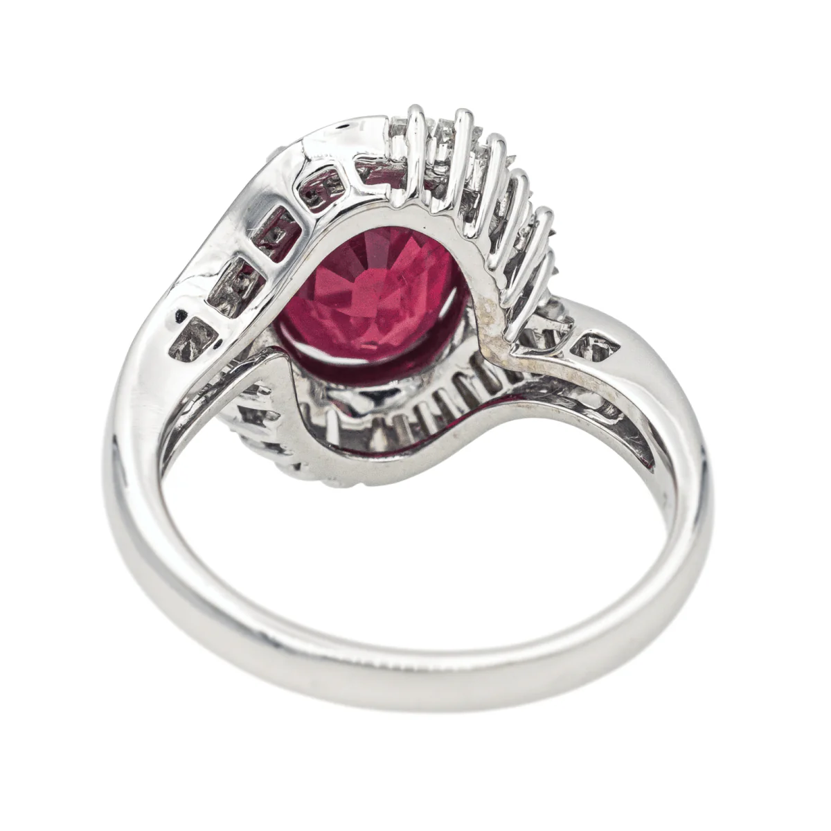 Ring Pompadour en white gold, rubies and diamonds - Image 5
