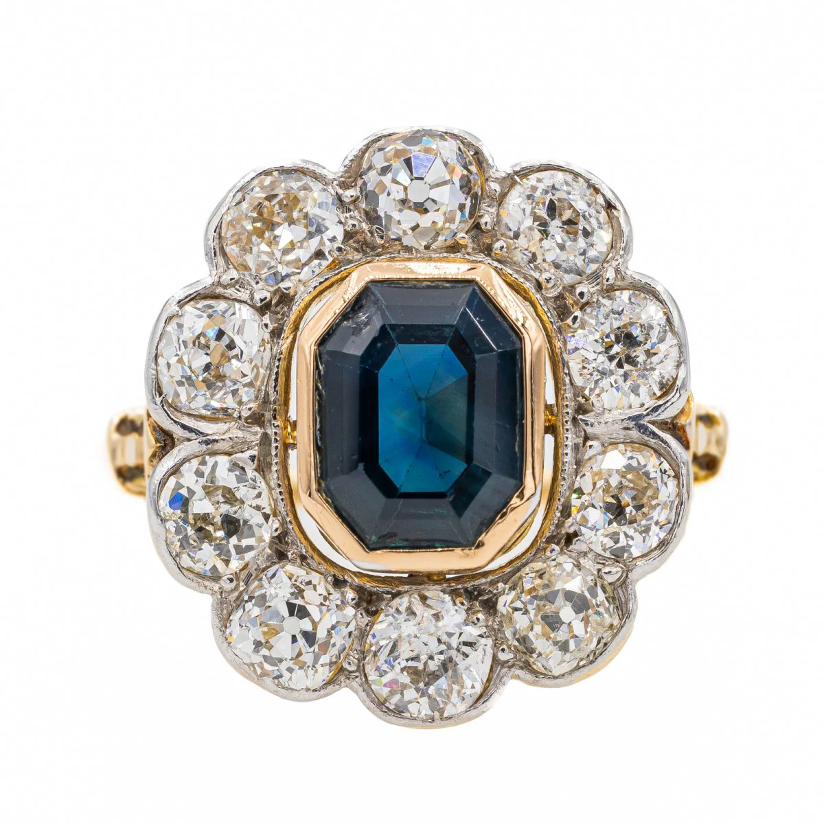 Pompadour Ring in Yellow Gold and Sapphire
