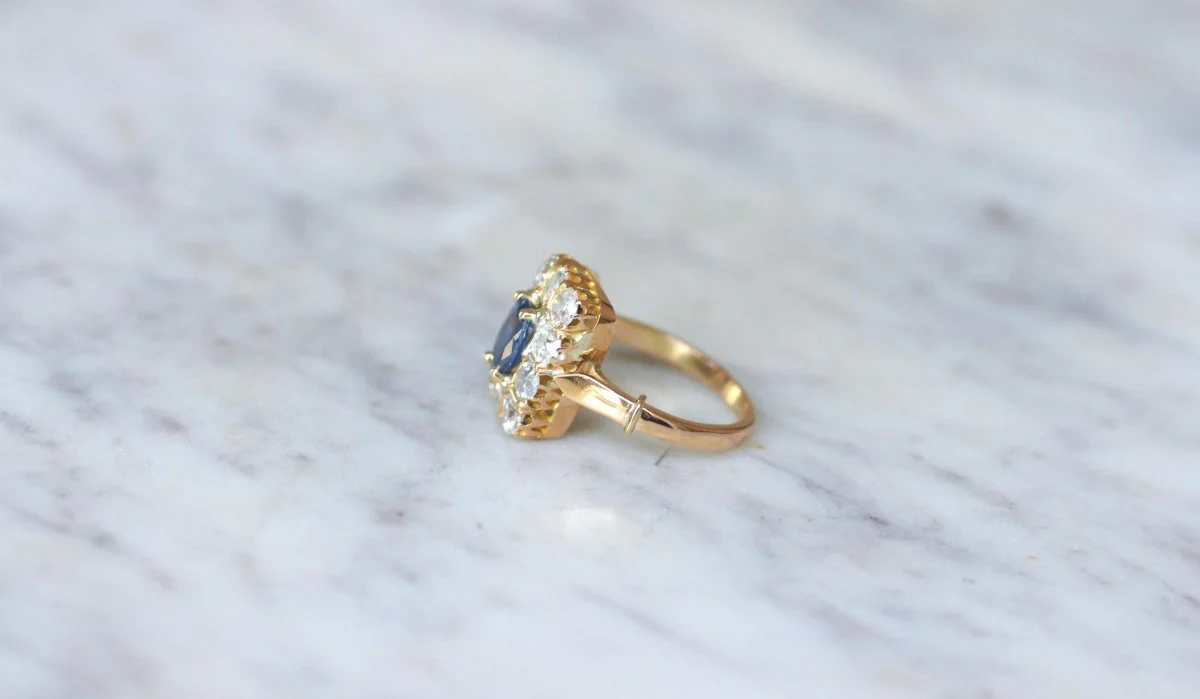 Ring at rose gold, sapphire and diamonds - Image 4