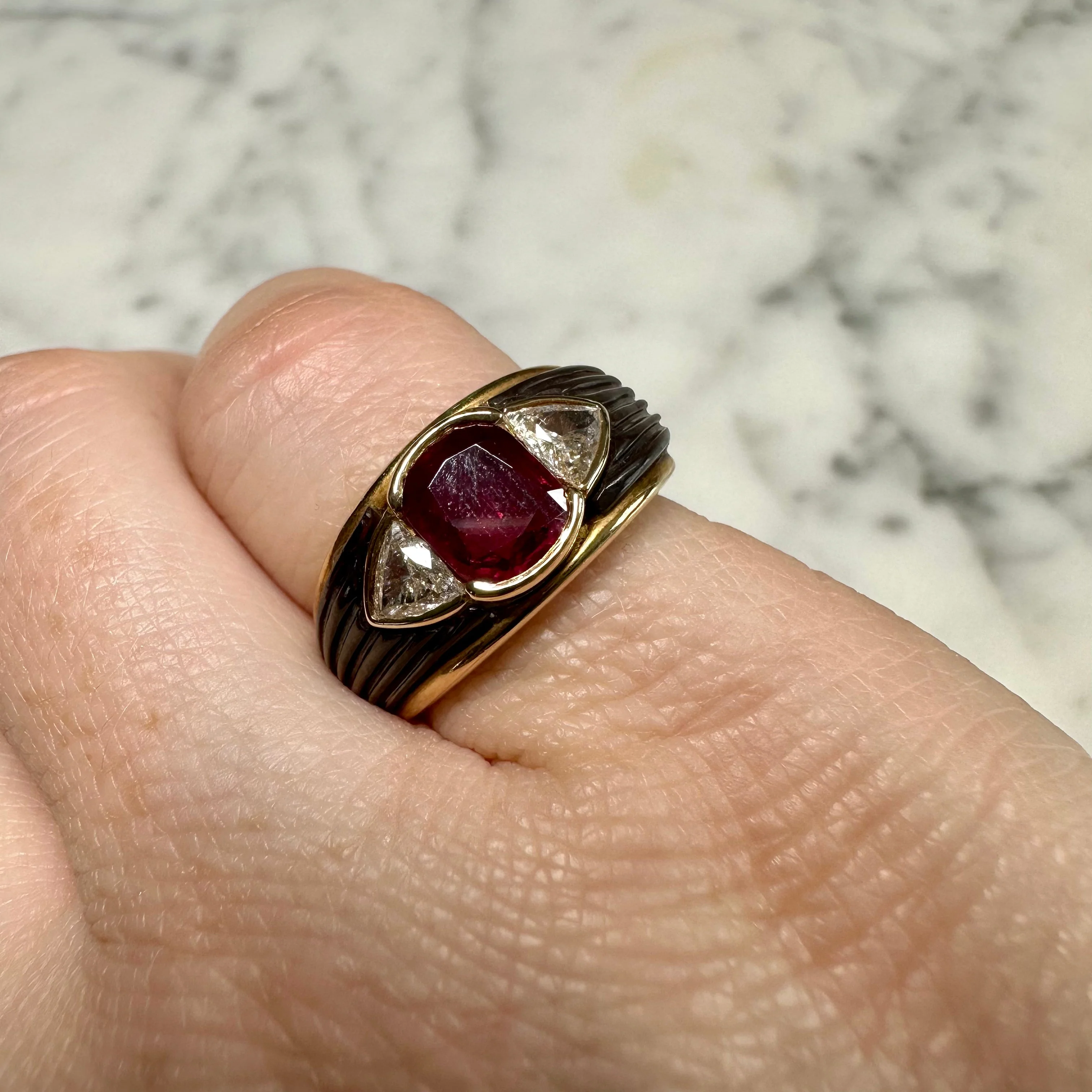 Ring raspberry ruby in yellow gold and ruby - Image 2