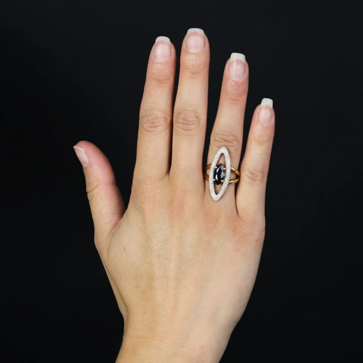 Marquise ring in yellow gold, sapphire and diamonds - Image 2