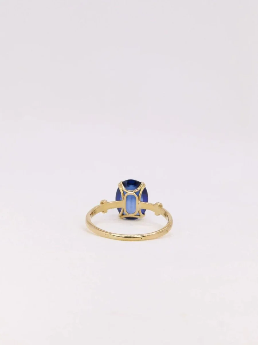 Solitaire ring in yellow gold and sapphire - Image 5