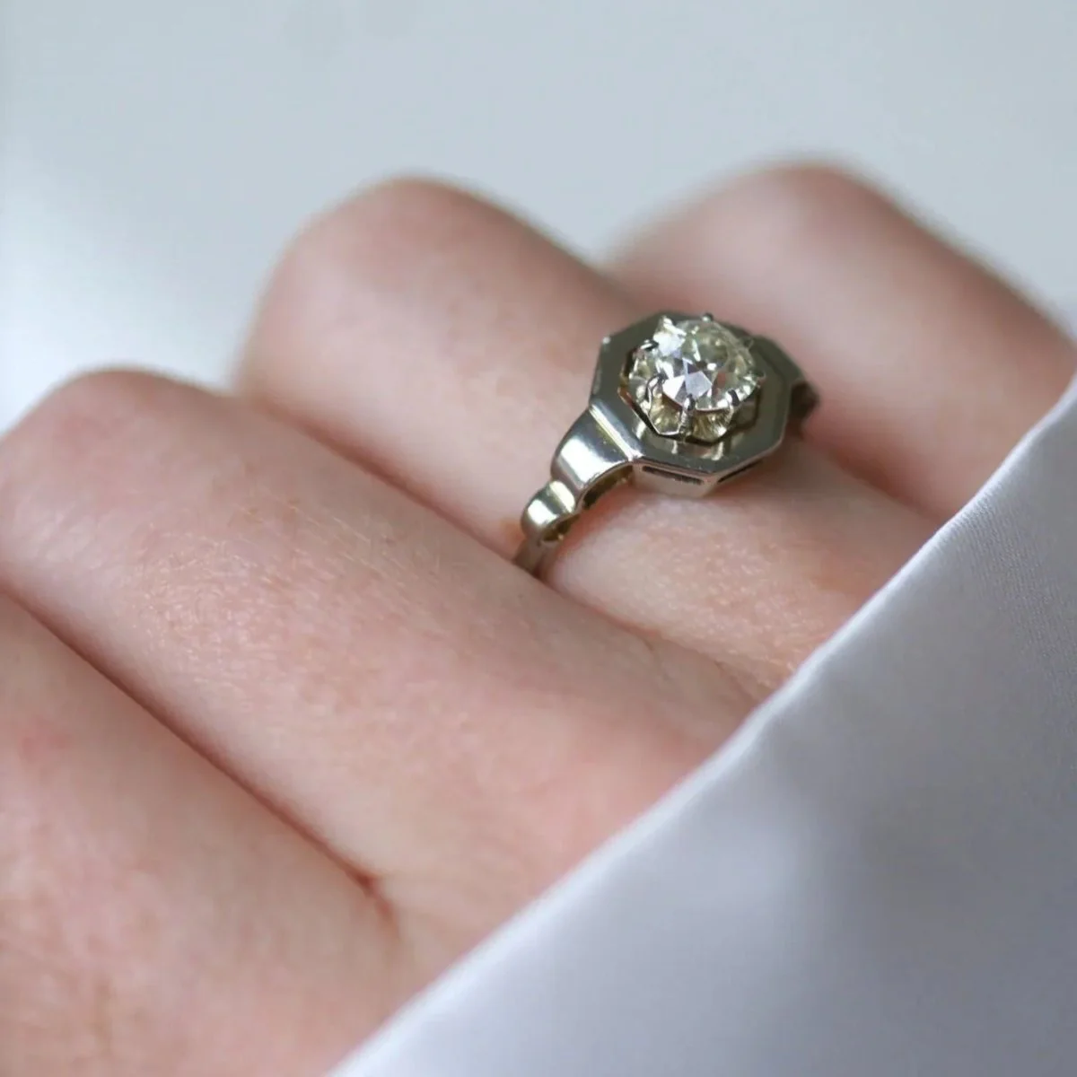 Art Deco Diamond Solitaire Ring - Image 2