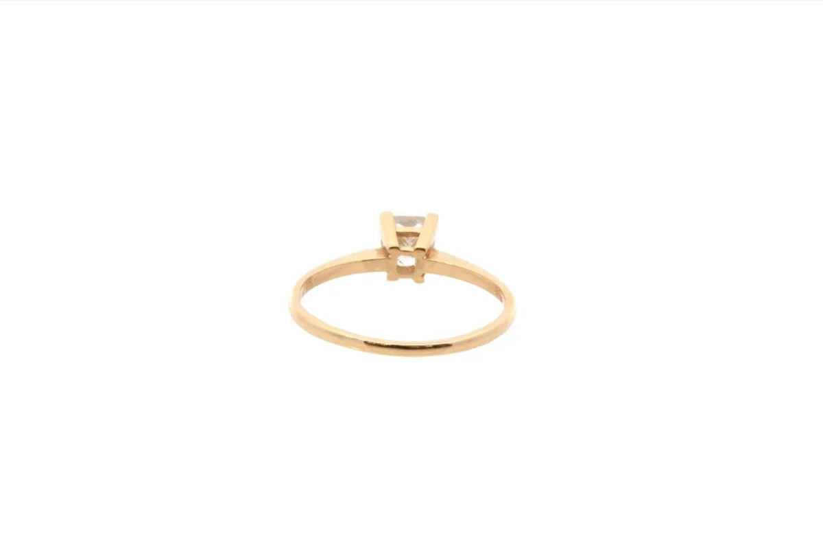 Solitaire ring in yellow gold and diamond - Image 3