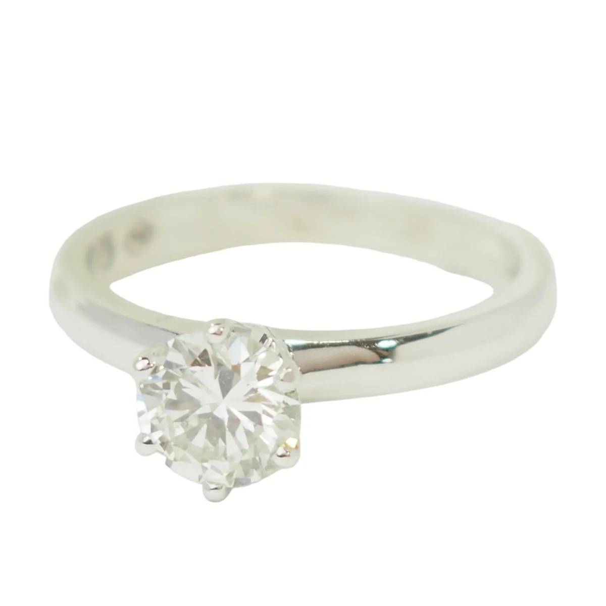 White gold and diamond Solitaire Ring - Image 3