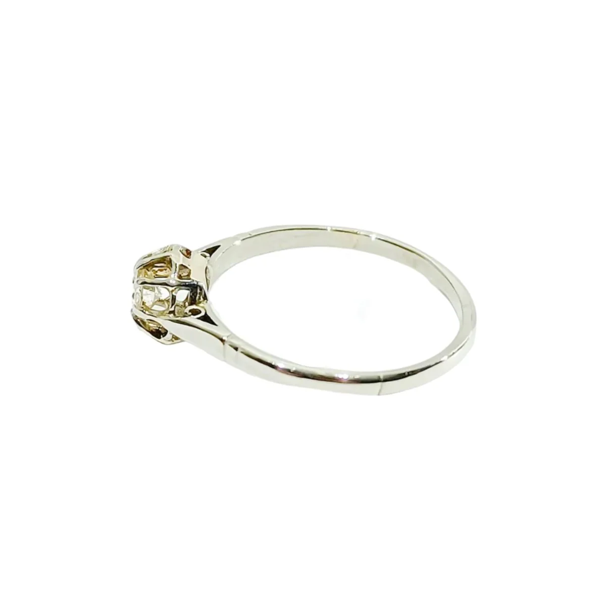 Ring Solitaire in white gold and diamonds - Image 4