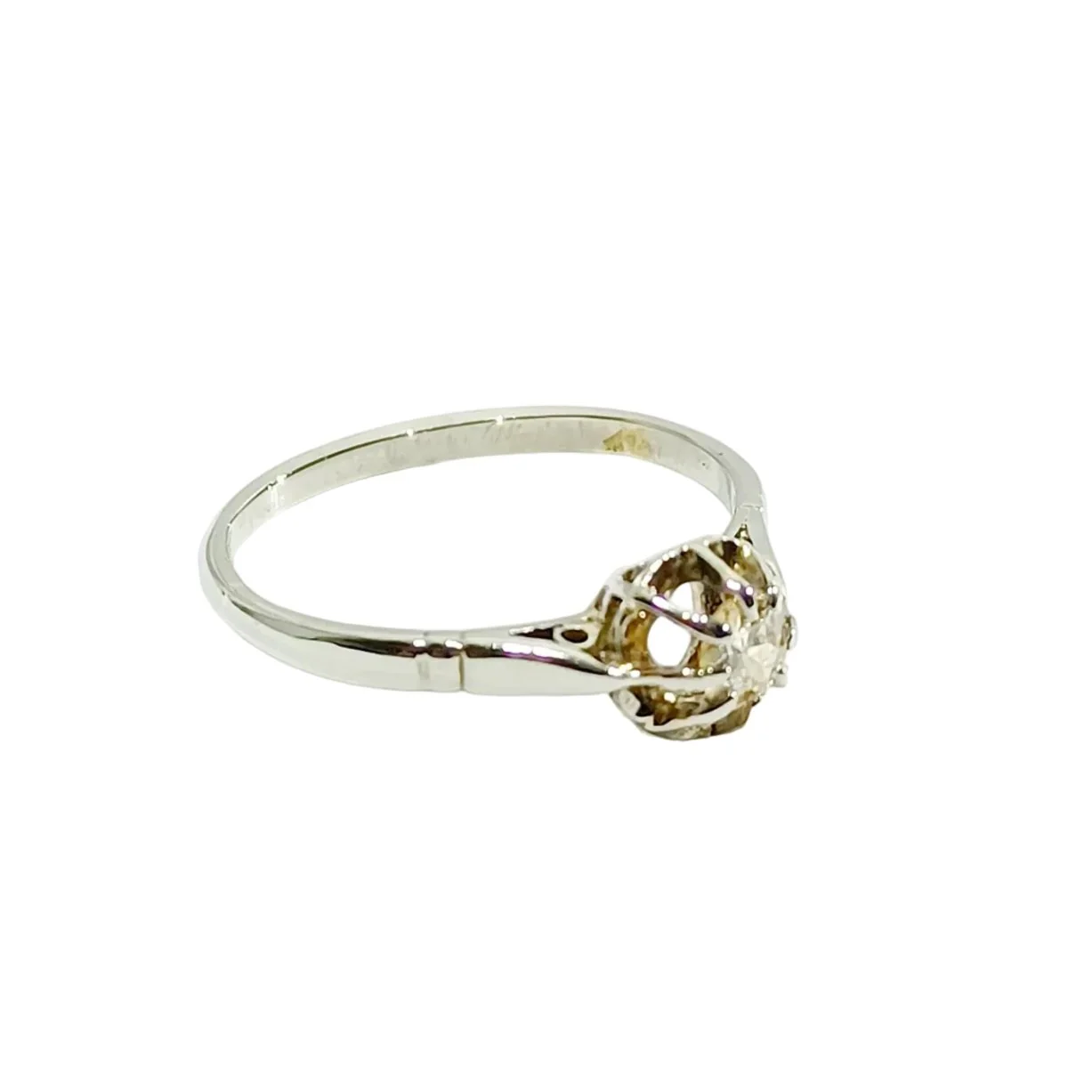 Ring Solitaire in white gold and diamonds - Image 7
