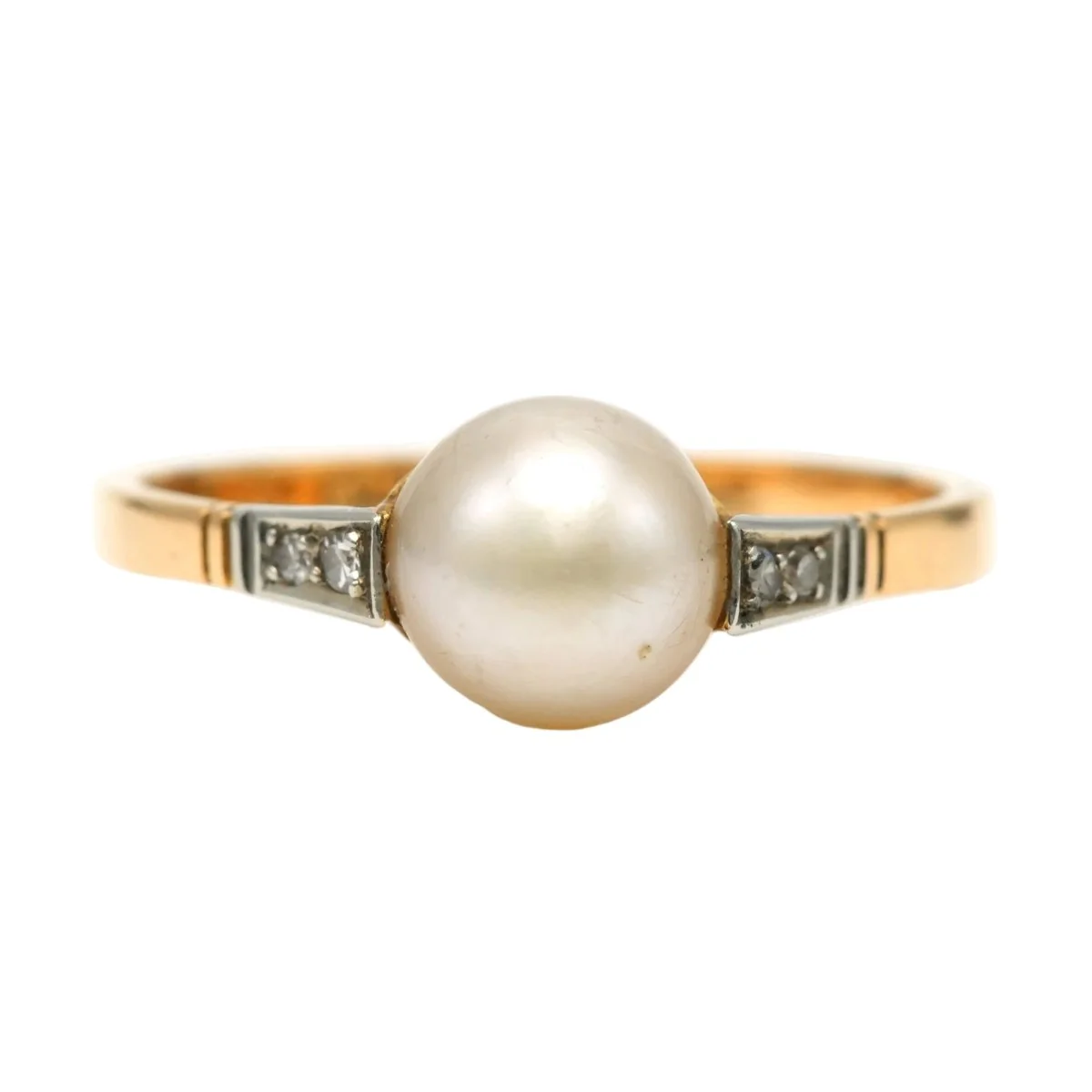 Ring Solitaire in white gold, yellow gold, pearl and diamonds