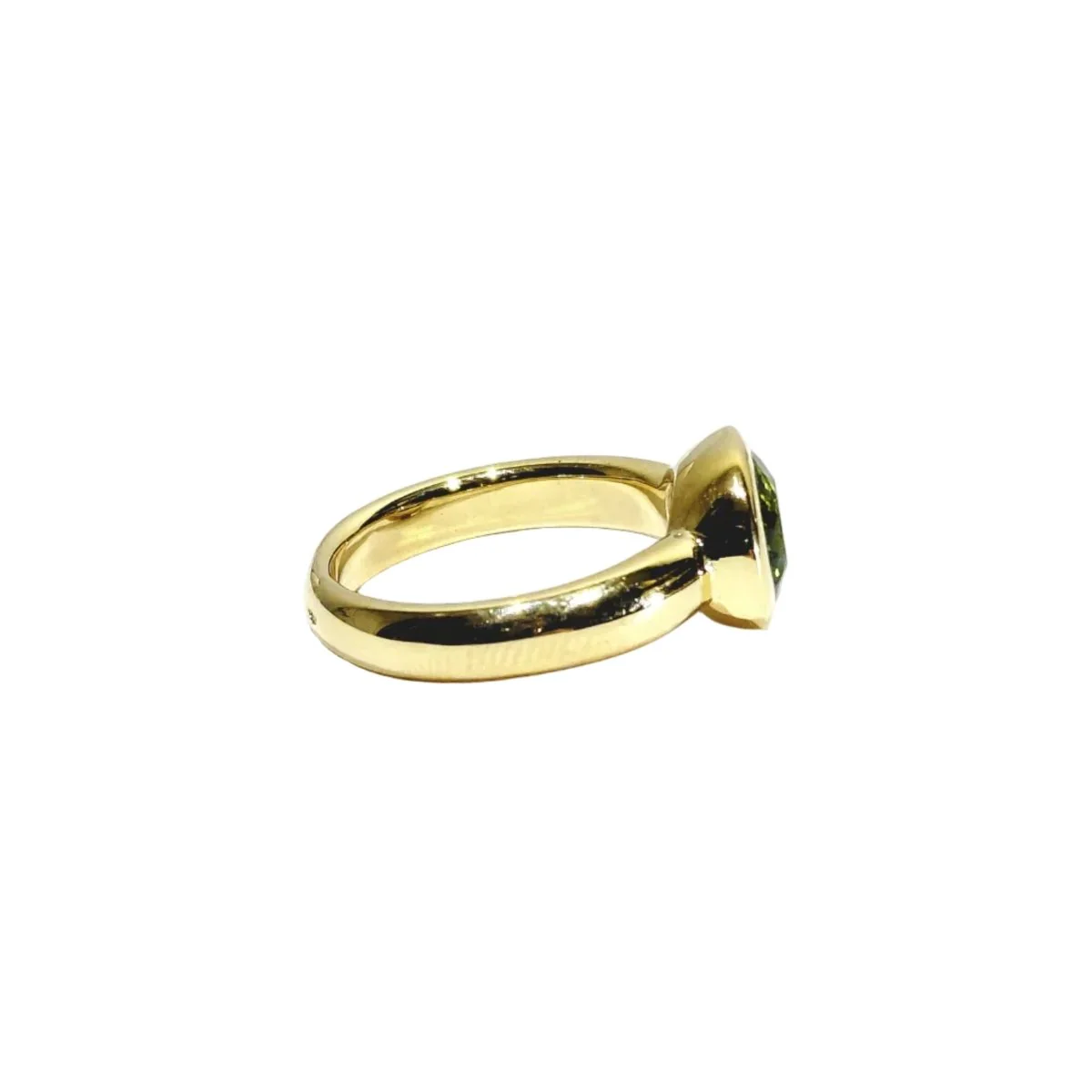 Yellow gold solitaire ring with peridot - Image 6