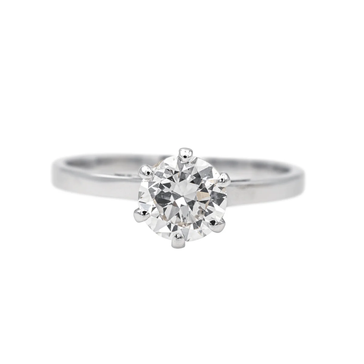 Solitaire ring in white gold and diamond