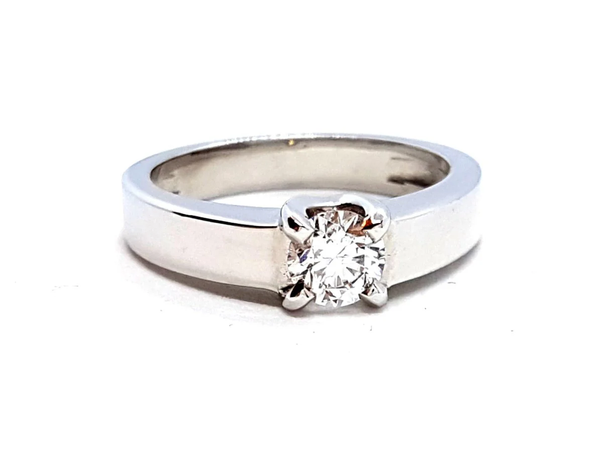 Solitaire Ring White Gold Diamond - Image 5