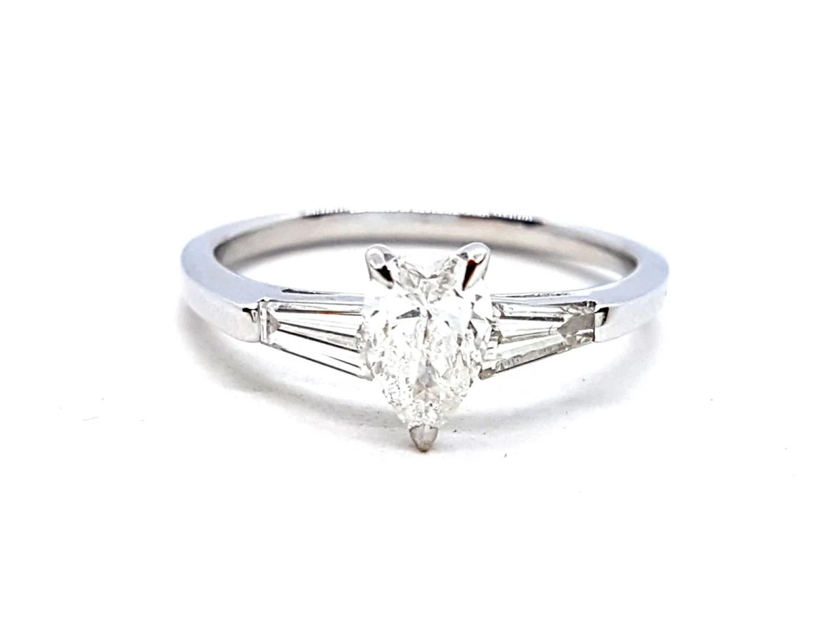 Solitaire Ring White Gold Diamond - Image 3