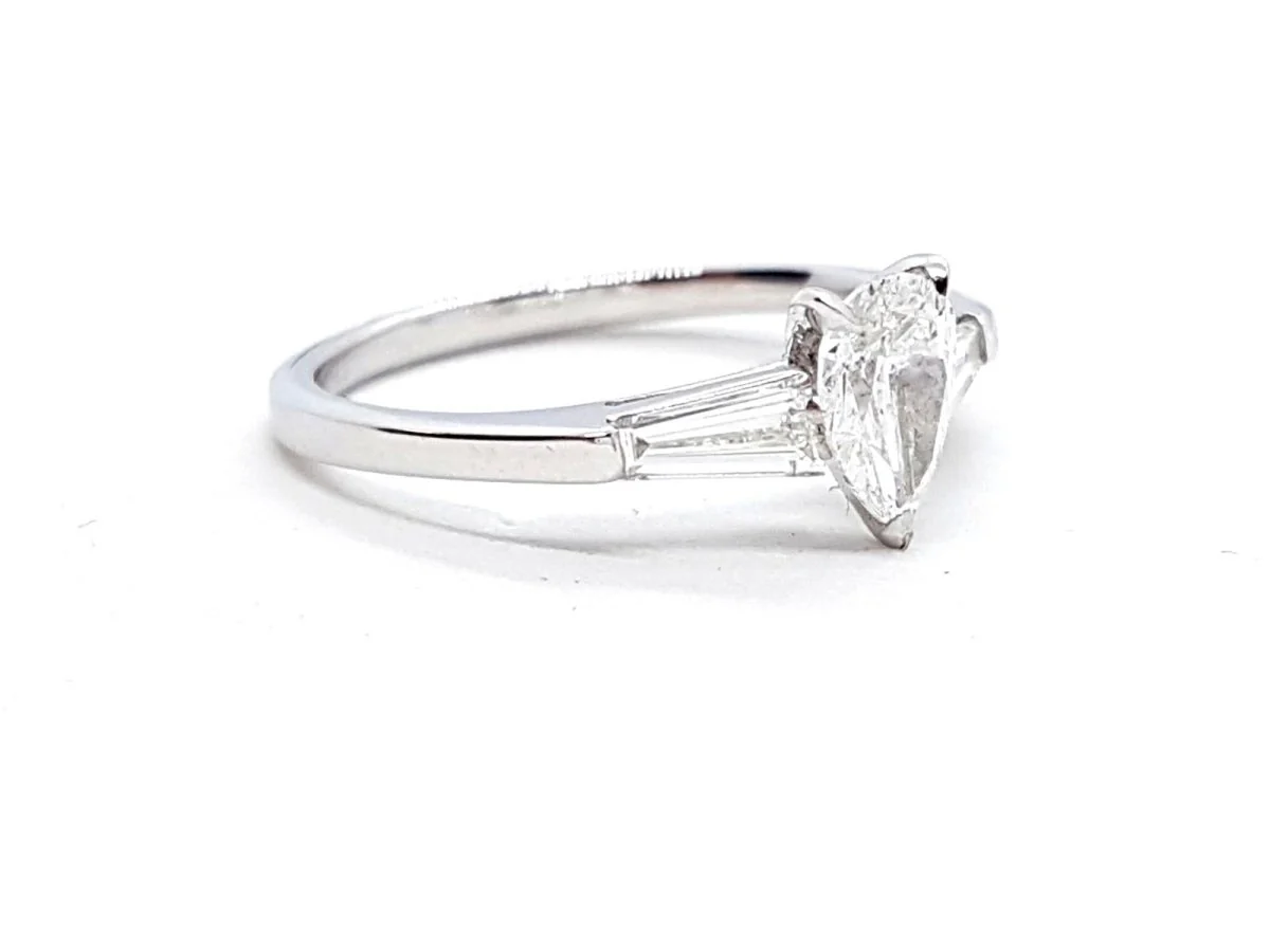 Solitaire Ring White Gold Diamond - Image 7