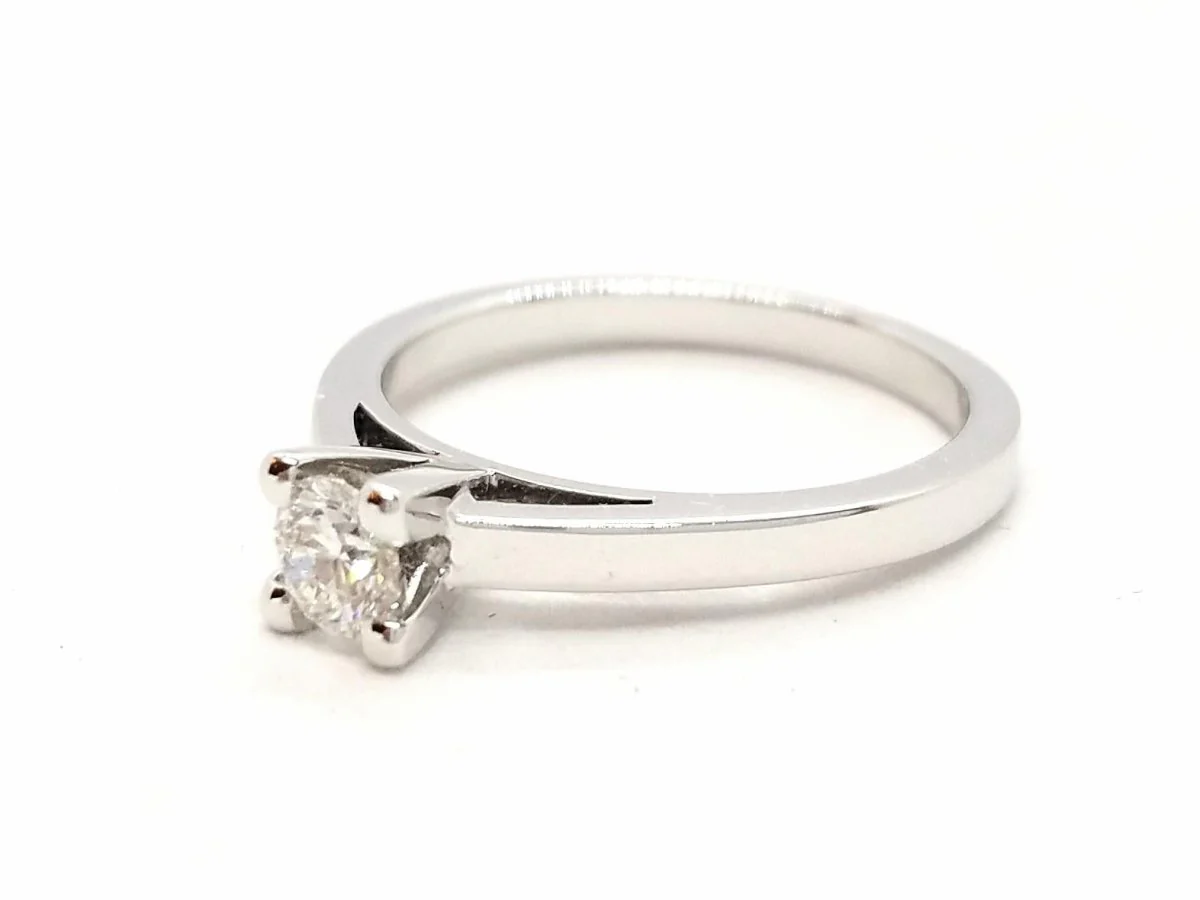 Solitaire Ring White Gold Diamond - Image 5