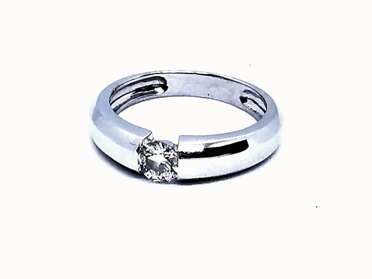 Solitaire Ring White Gold Diamond - Image 3