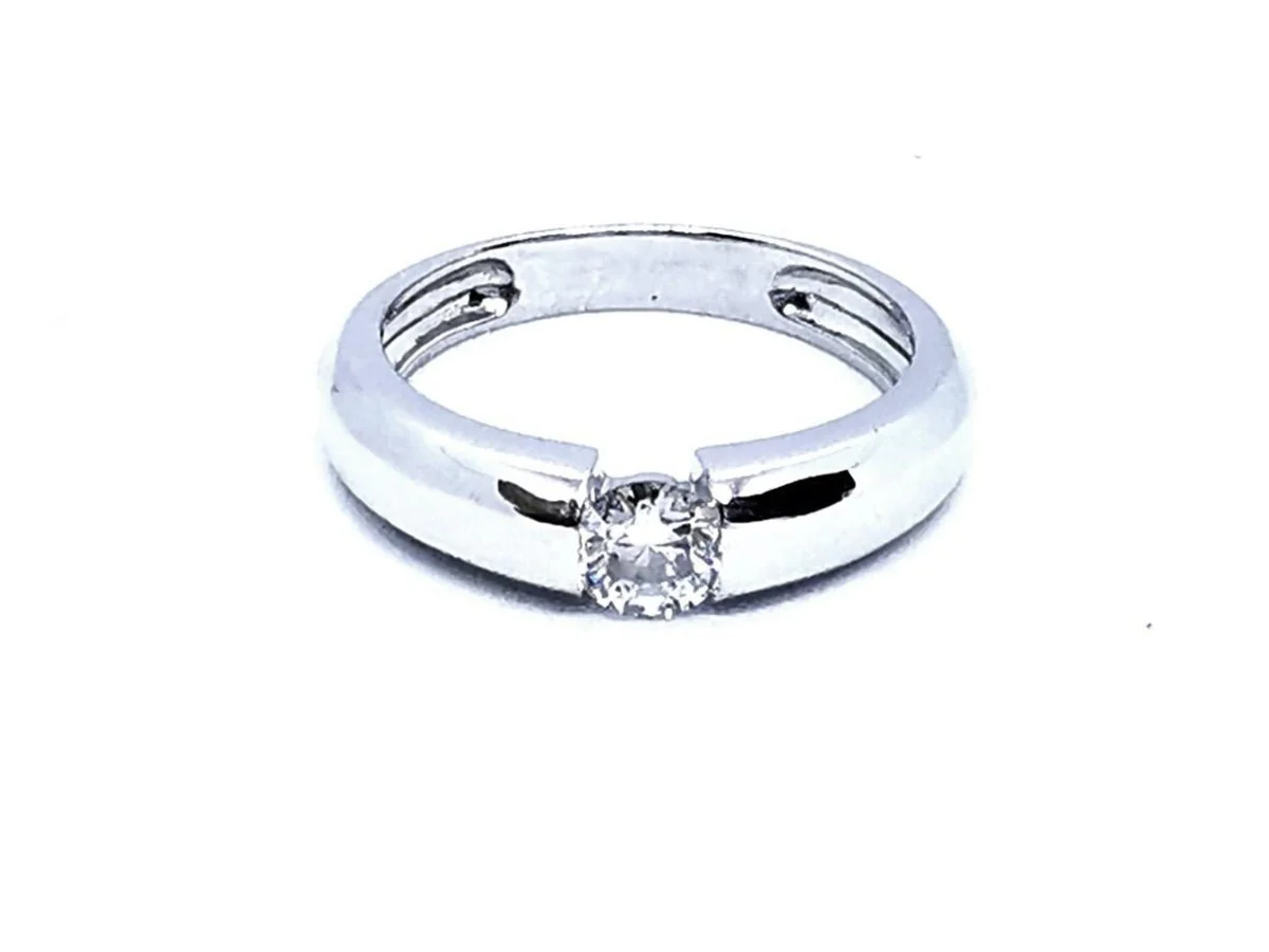 Solitaire Ring White Gold Diamond - Image 8