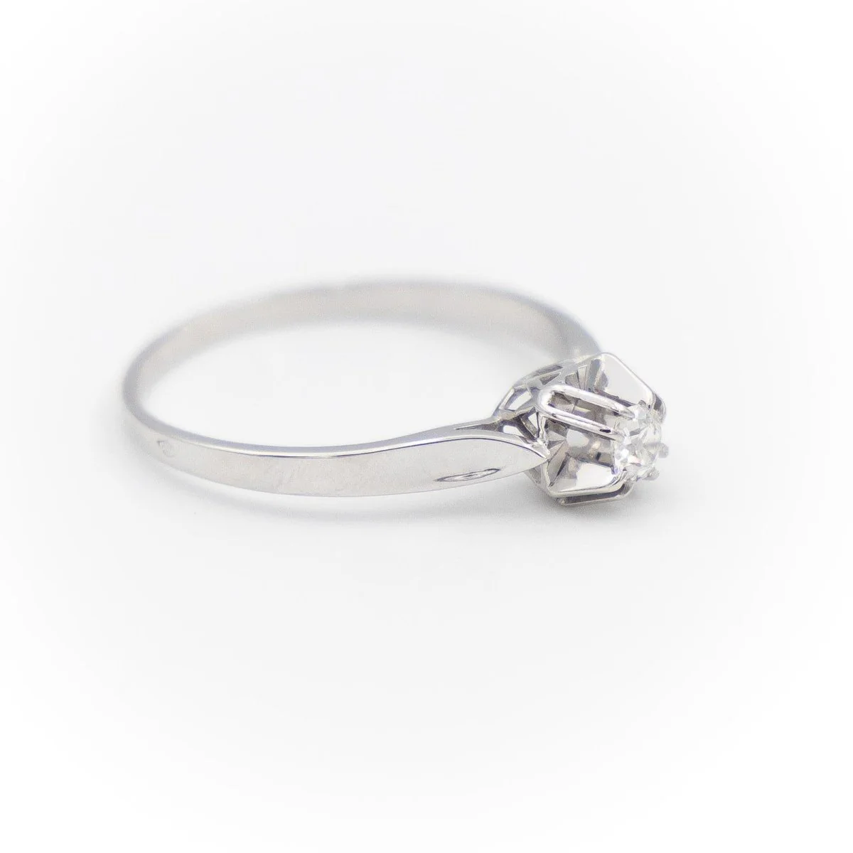 Solitaire Ring White Gold Diamond - Image 3