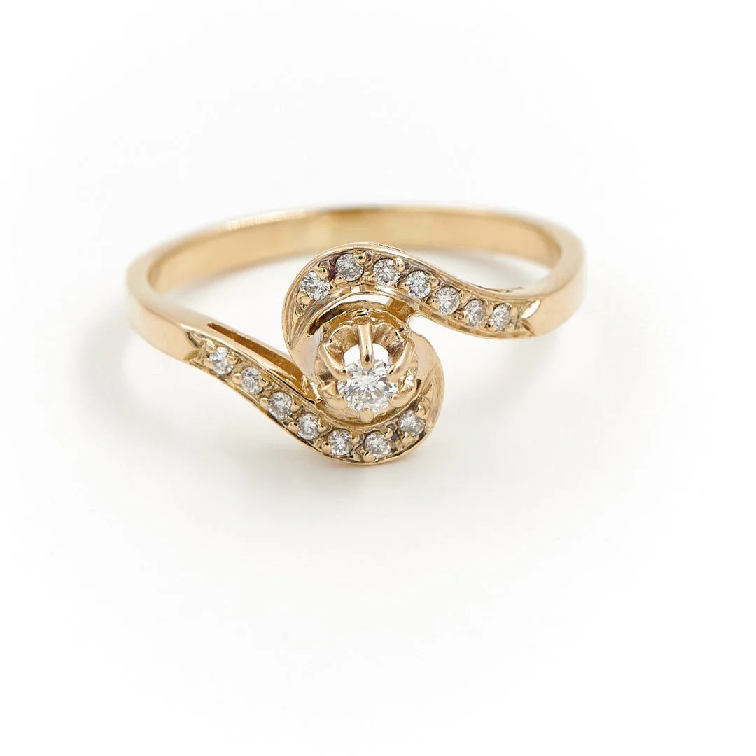 Solitaire Ring Yellow Gold Diamond