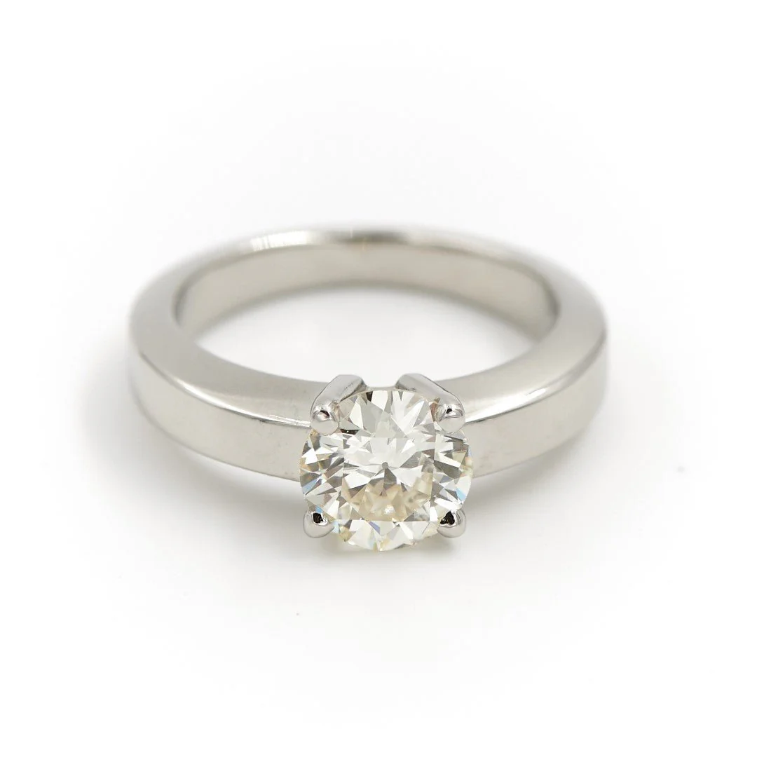 Platinum Diamond Solitaire Ring - Image 3