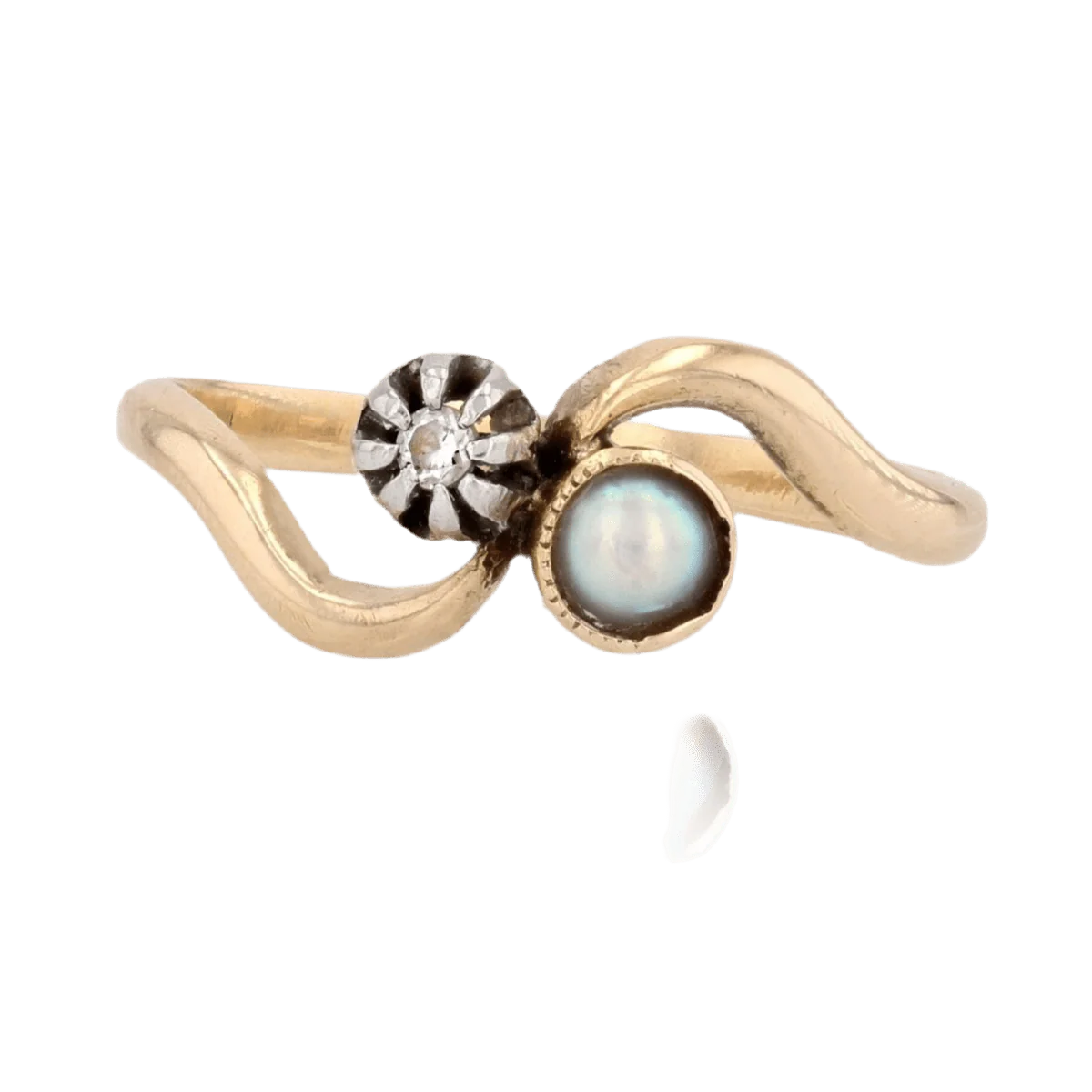 Toi & Moi ring in yellow gold, pearl and diamond