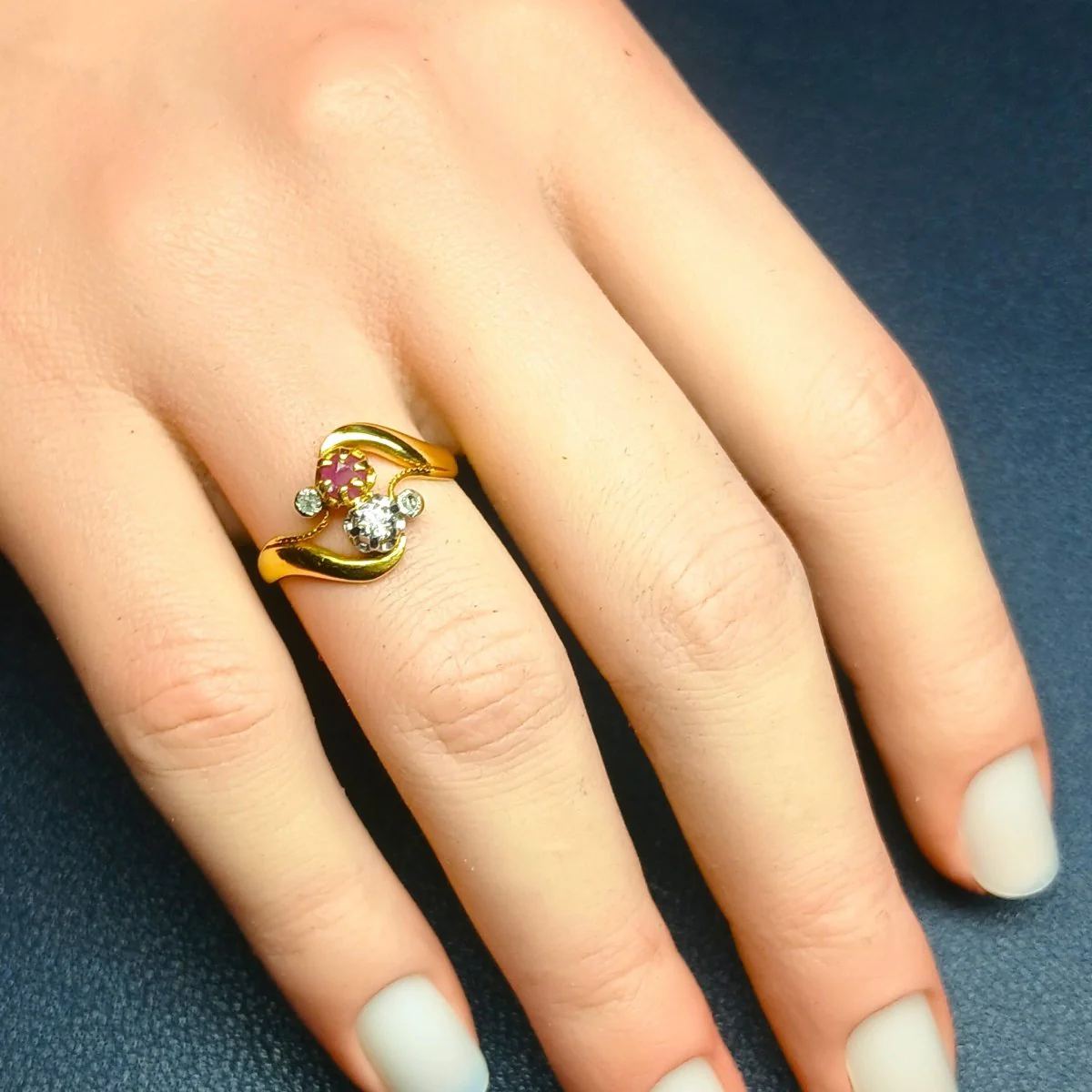 Ring You and Me in yellow gold, ruby, and diamond - Image 2