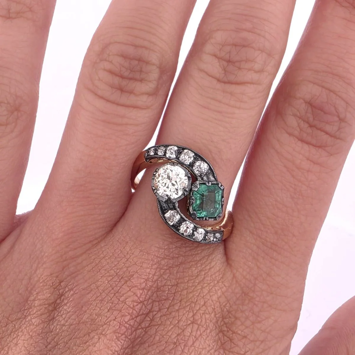 "Toi & Moi" Ring in yellow gold, silver, Emerald, and Diamonds - Image 2