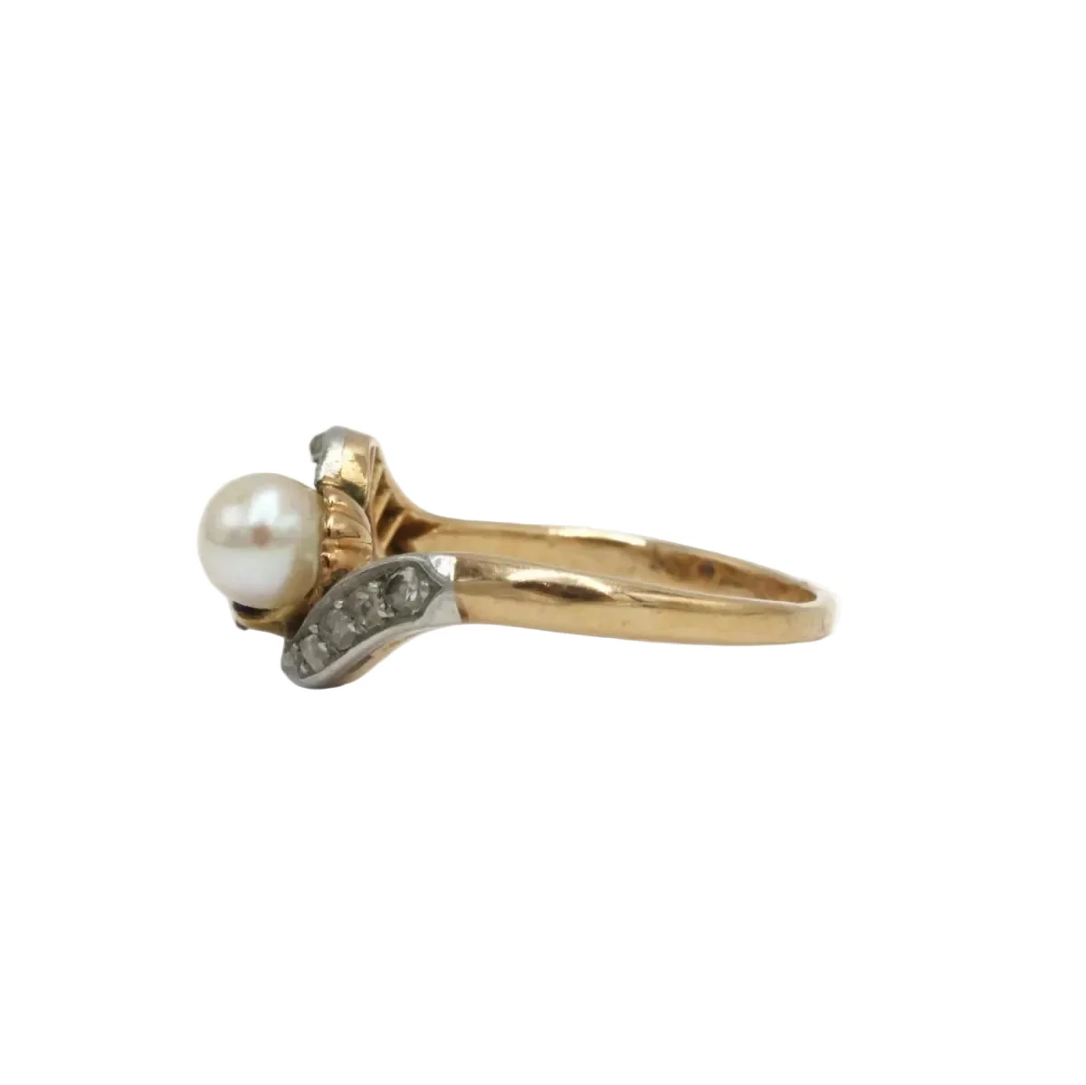 Yellow gold, platinum, sapphire, pearl, and diamond Toi et Moi ring - Image 6
