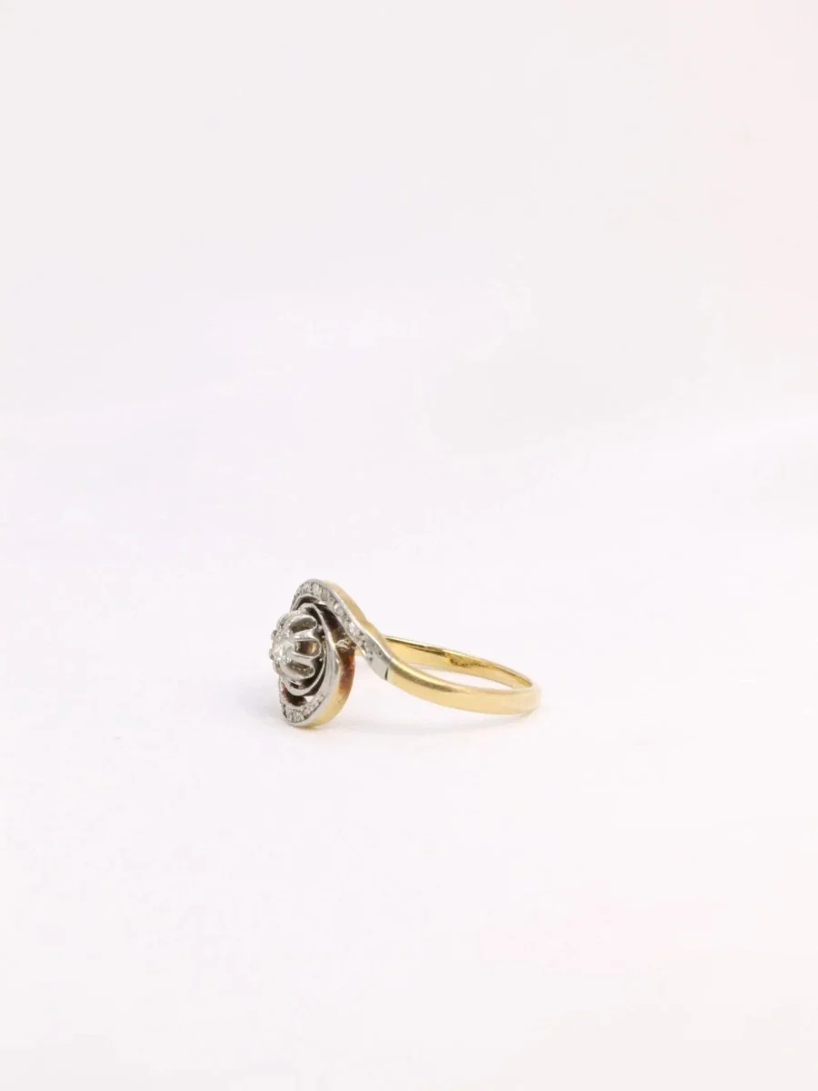Platinum gold swirl ring with old cut diamonds 0.10 ct - Image 3