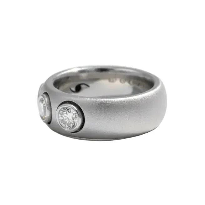 Trilogy Ring in White gold and Diamonds - Image 3