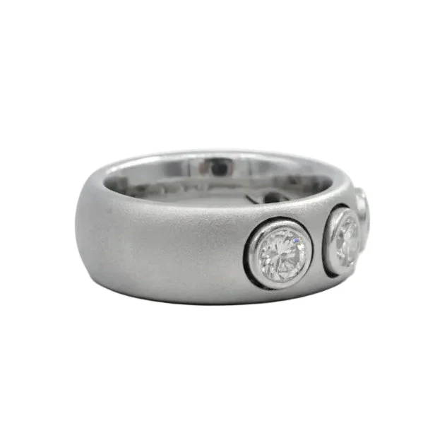 Trilogy Ring in White gold and Diamonds - Image 5