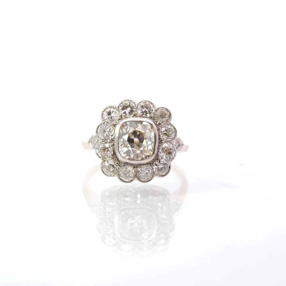 Ring Marguerite en yellow gold, paltinium and diamonds