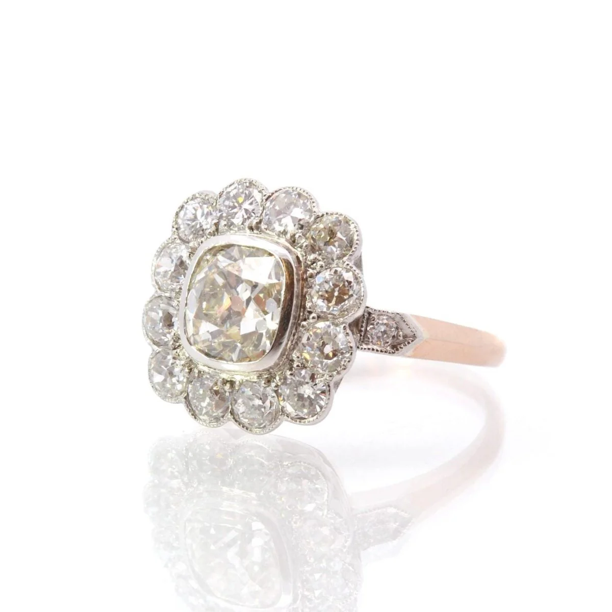 Ring Marguerite en yellow gold, paltinium and diamonds - Image 2