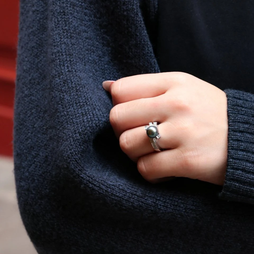 Vintage ring in white gold, diamonds and Tahitian pearl - Image 2