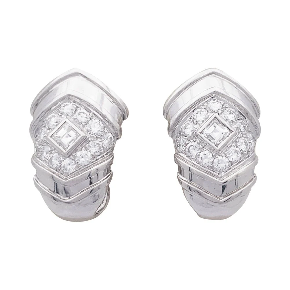 REPOSSI convertible earrings in white gold and diamonds - Image 3