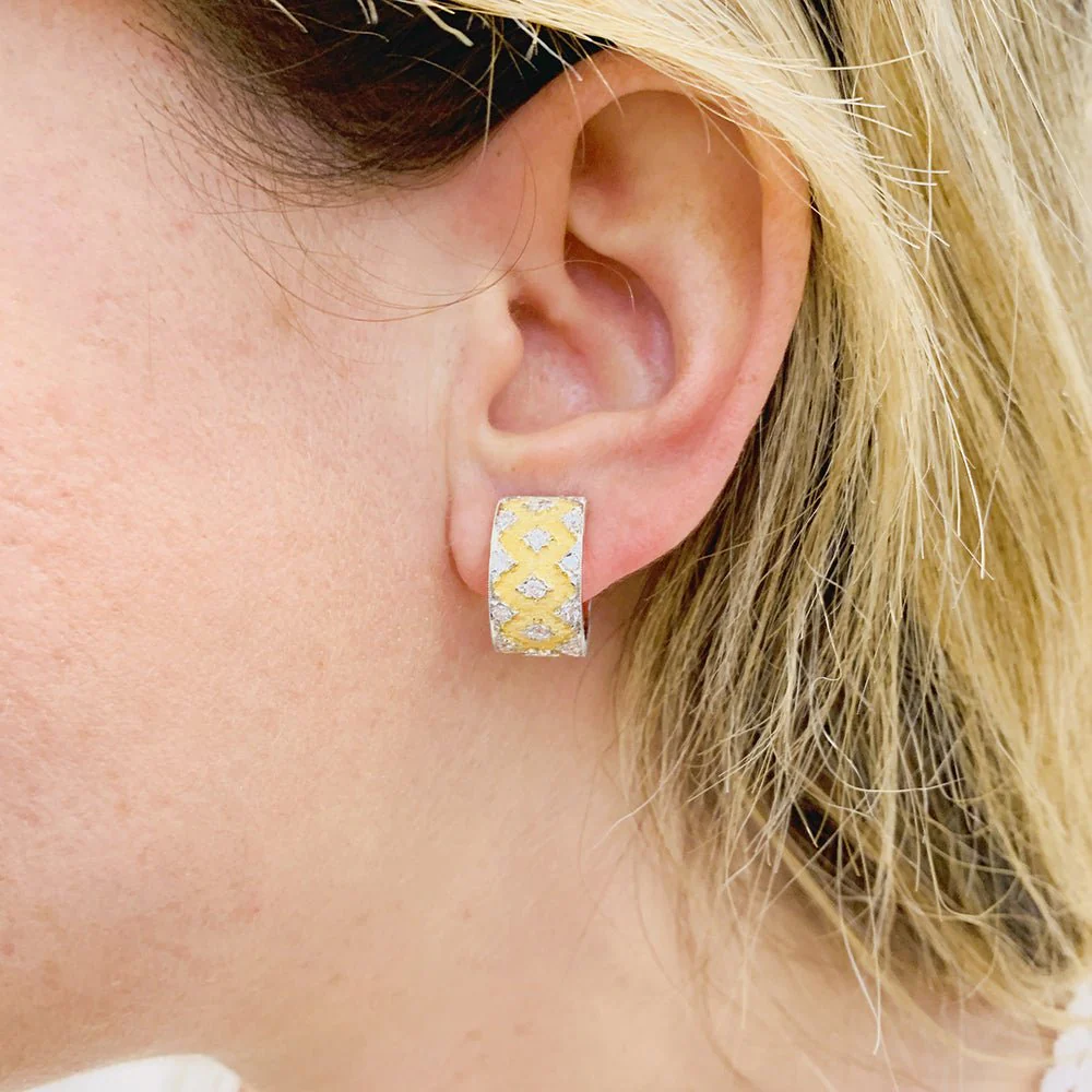 Buccellati earrings, two golds, diamonds. - Image 5