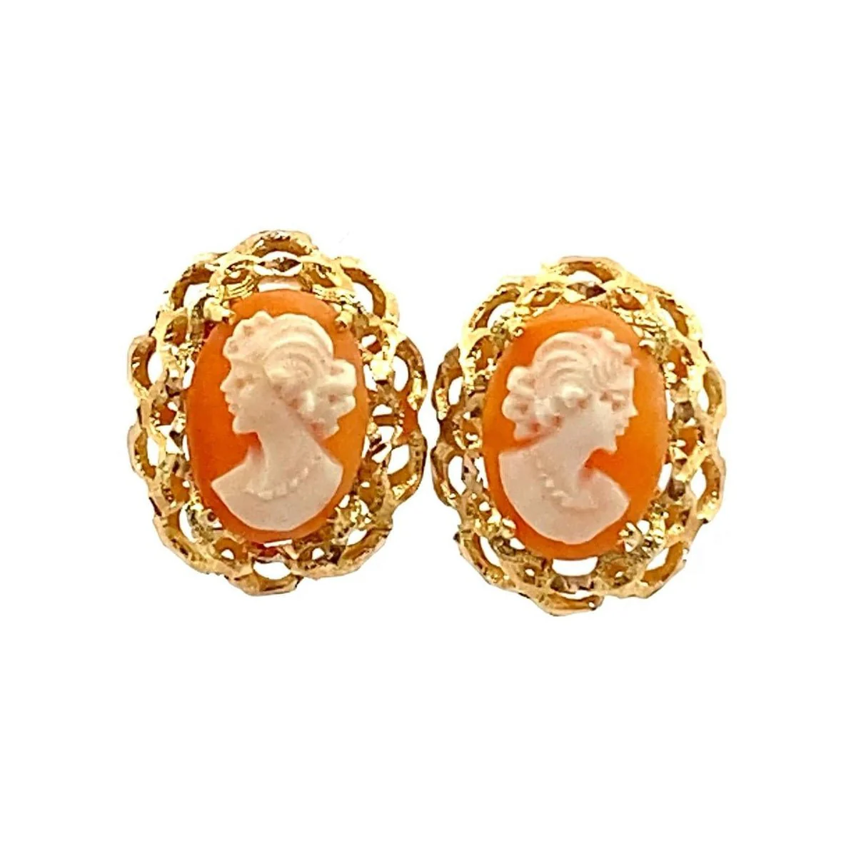 Yellow gold and cameo clip-on earrings