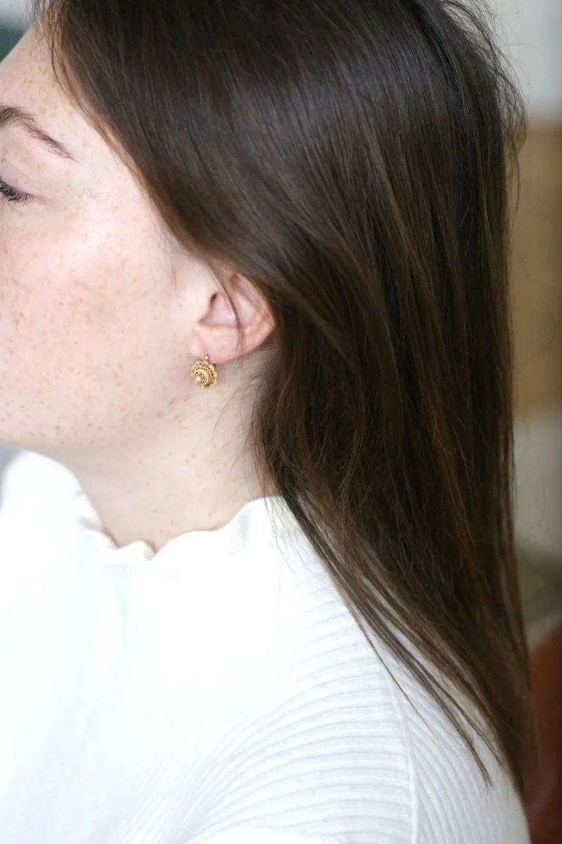 Yellow gold and fine pearl sleepers - Image 6