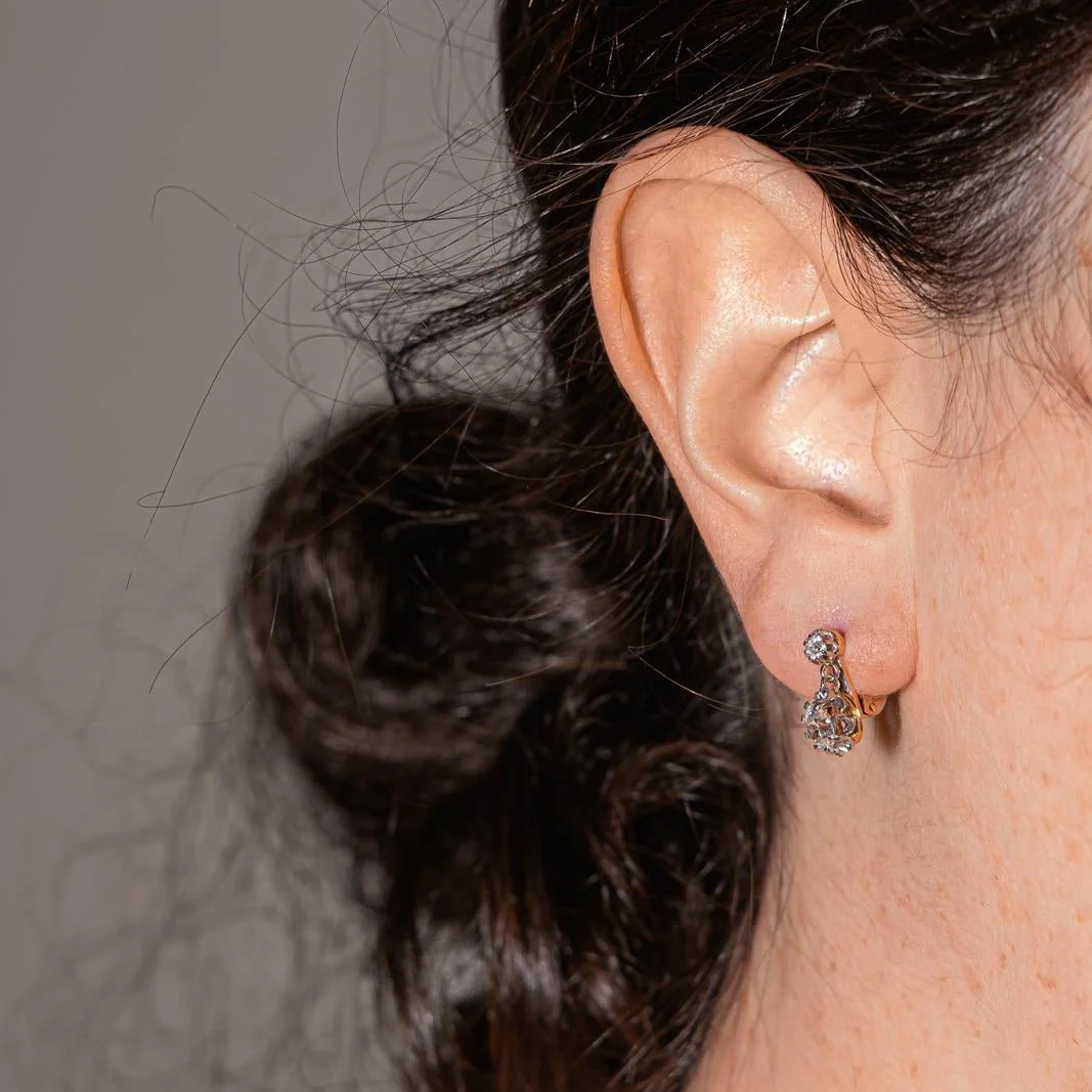 Dormeuses earrings in yellow gold, platinum and diamonds - Image 2